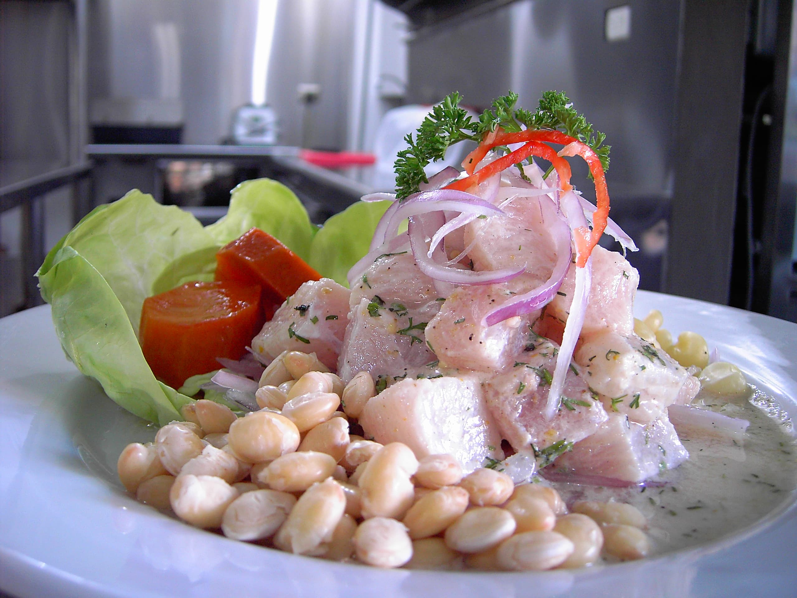 Ceviche de poisson blanc au lait de tigre